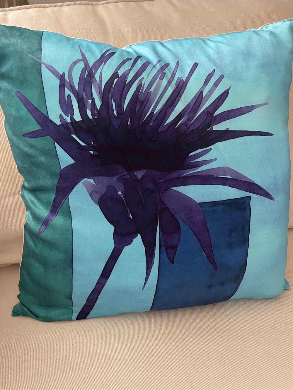 NWT West Elm Silk Roar & Rabbit Floral Pillow cover Sham 18”x 18 -1 piece